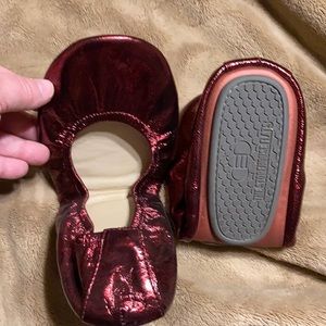 Cranberry Foil Storehouse Flats